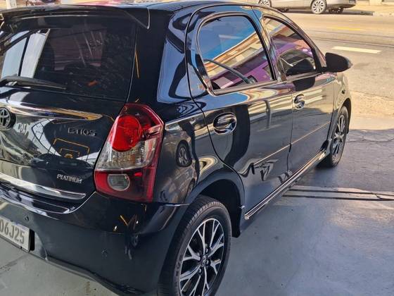 TOYOTA ETIOS 1.5 PLATINUM 16V FLEX 4P AUTOMÁTICO